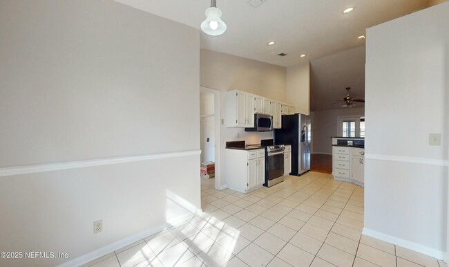 Building Photo - 13613 Las Brisas Way