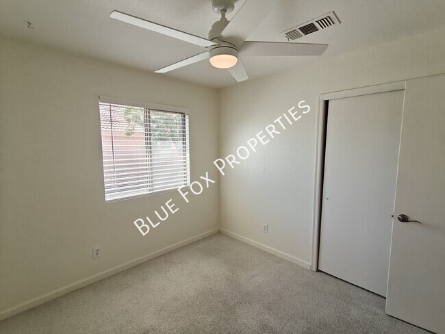 Building Photo - 600 E River Walk Dr