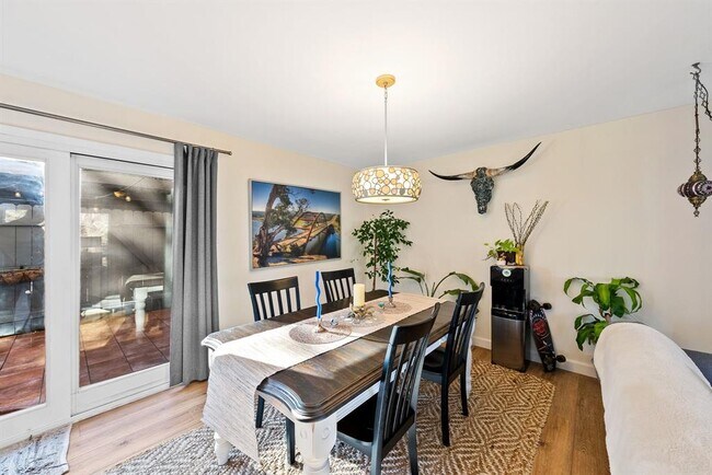 Building Photo - 3615 Jorge Dr