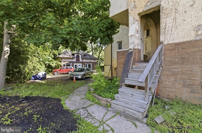 Building Photo - 5939 Drexel Rd