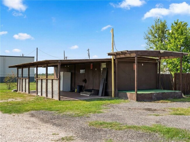 Building Photo - 6 S Val Verde Rd