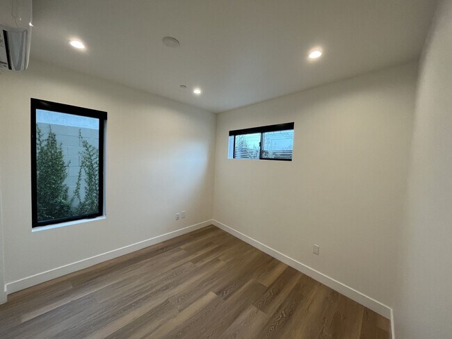Building Photo - 3460 Virginia Rd