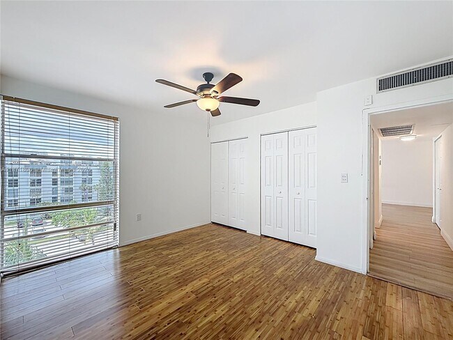 Building Photo - 17560 Atlantic Blvd