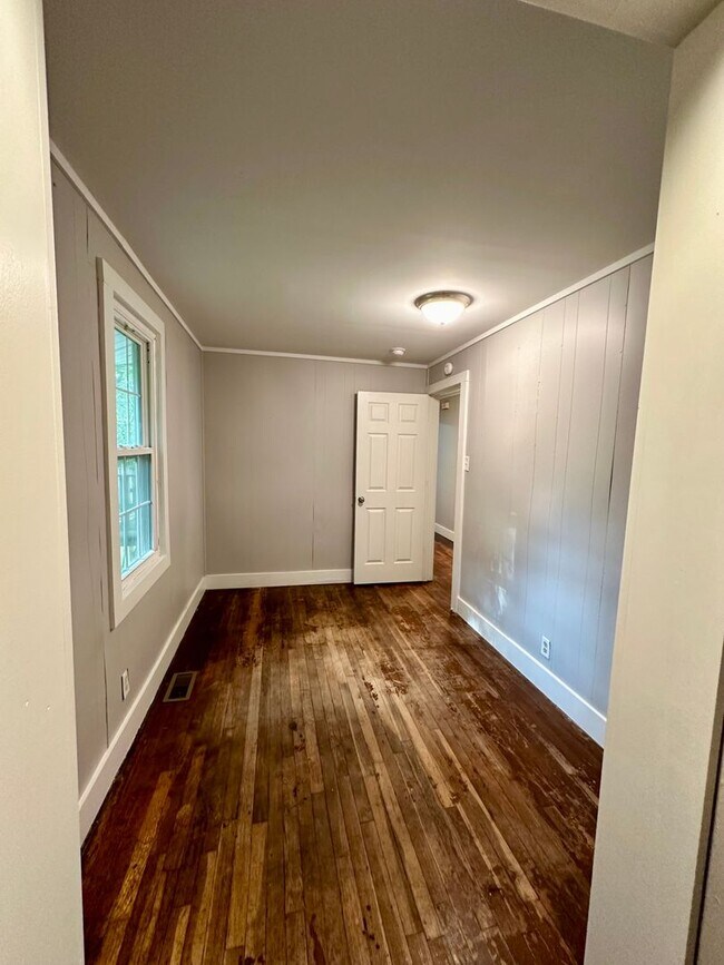 Building Photo - 312 Cooper St