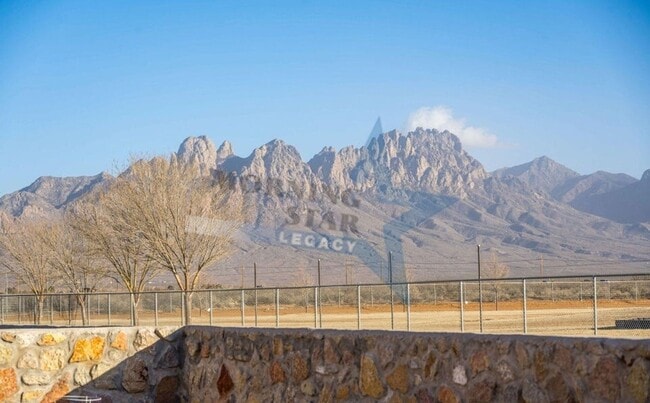 Building Photo - Nearly New Home! Near Nasa/White Sands- ba...