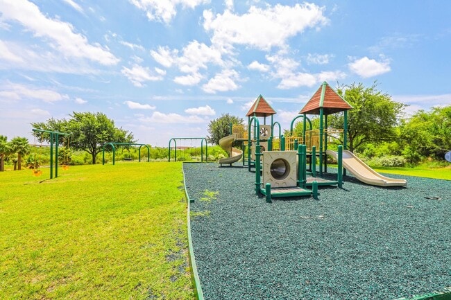 Building Photo - 306 Cinnamon Teal Loop