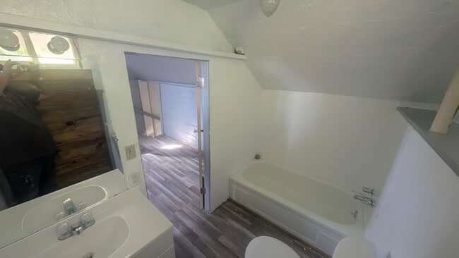 Building Photo - Trinidad Rental