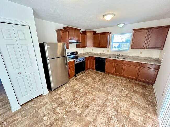 Building Photo - 4829 Penoyer Ln
