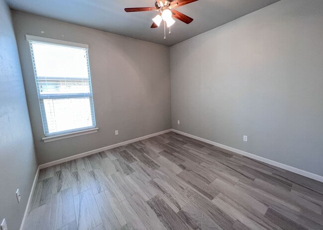 Building Photo - $500 OFF FIRST MONTHS RENT! Deer Creek Schools – 4-Bed, 2-Bath with Office