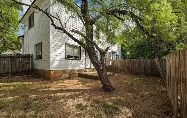 Backyard - 876 Sagewood Trl