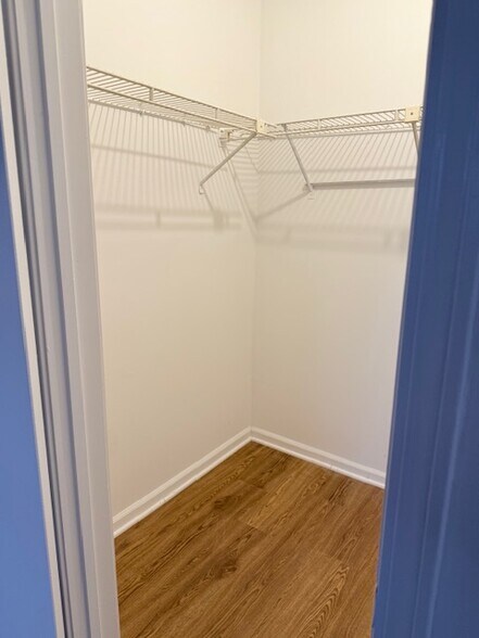 Building Photo - 900 Mix Ave