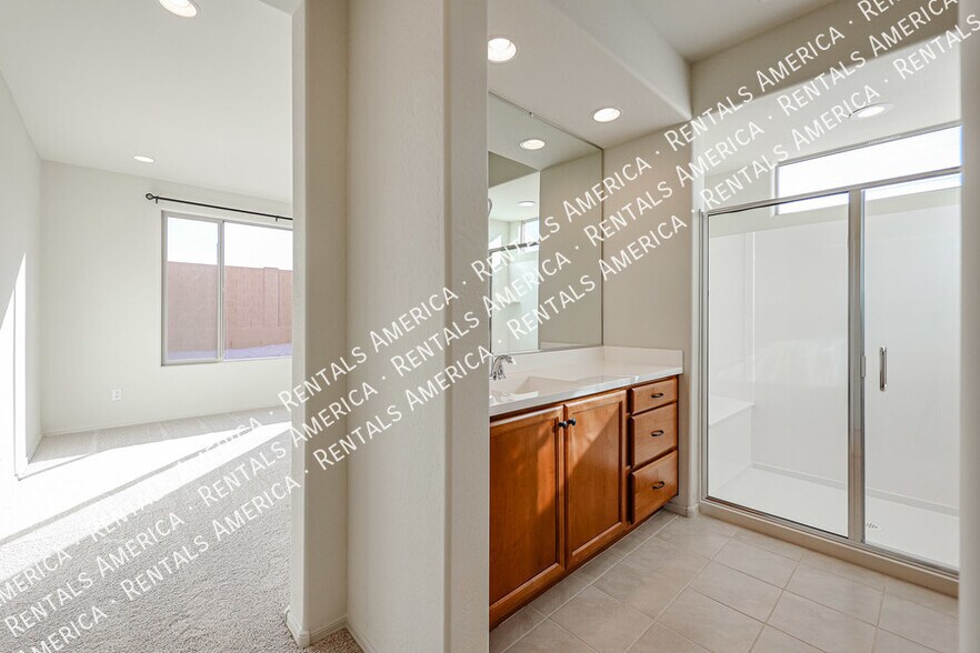 Building Photo - 18675 N 268th Ave