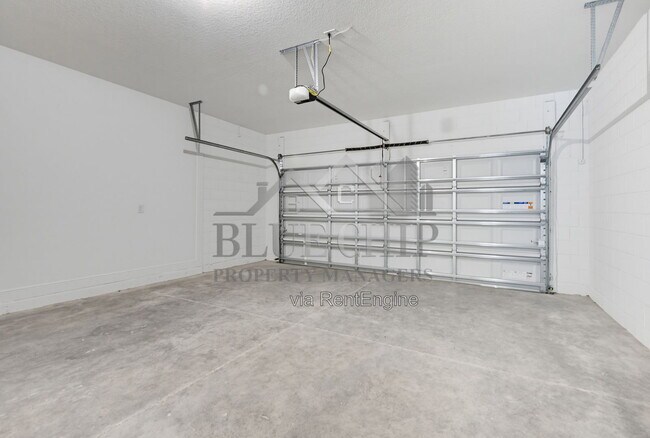 Building Photo - 1129 British Cir