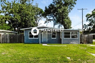 Building Photo - 3 Bedroom Pet-Friendly Home in Tampa, FL with Main Street Renewal
