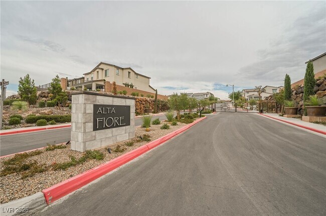 Building Photo - 27 Santo Mio Ct