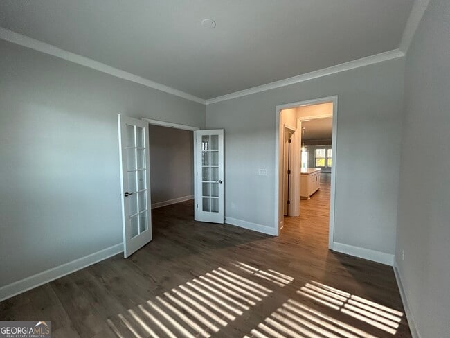 Building Photo - 450 Bandon Wy