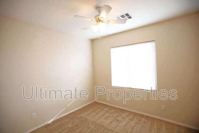 Building Photo - 13813 W Ventura St