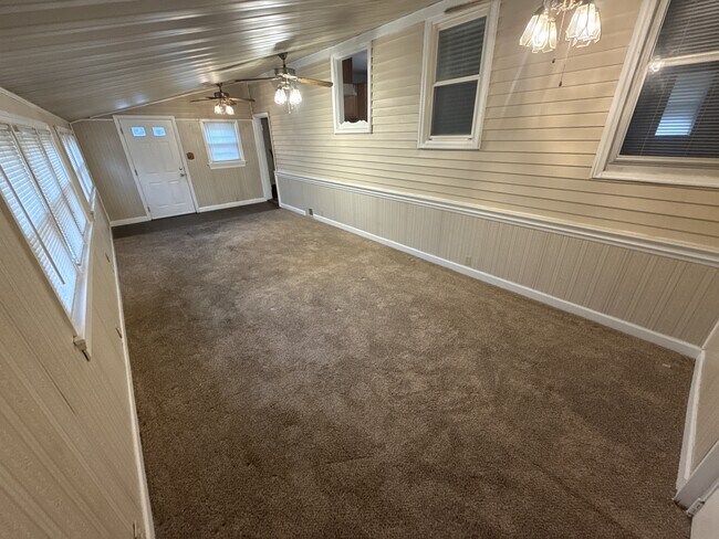 Building Photo - 223 Wiegel Dr