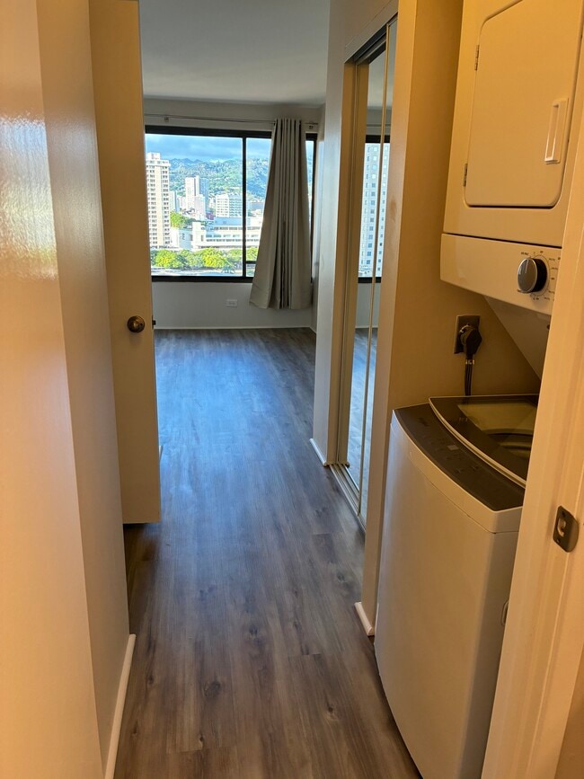 Building Photo - 1778 Ala Moana Blvd