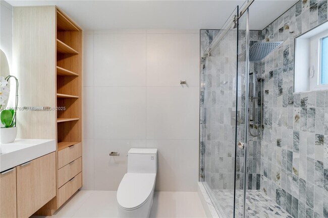 Building Photo - 6700 SW 49th Terrace