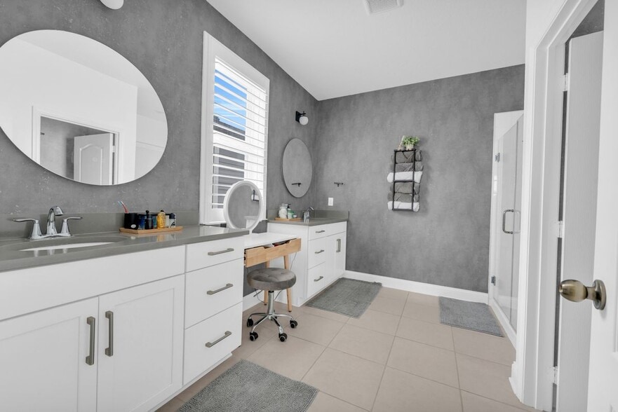 Building Photo - 12790 Brodlove Ln