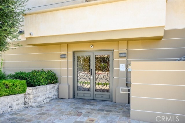 Building Photo - 6800 Corbin Ave