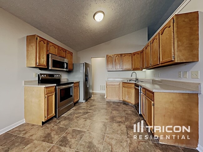 Building Photo - 4921 May Ridge Ln