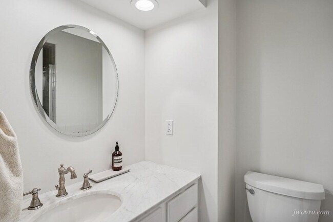 Building Photo - 2040 Franklin St