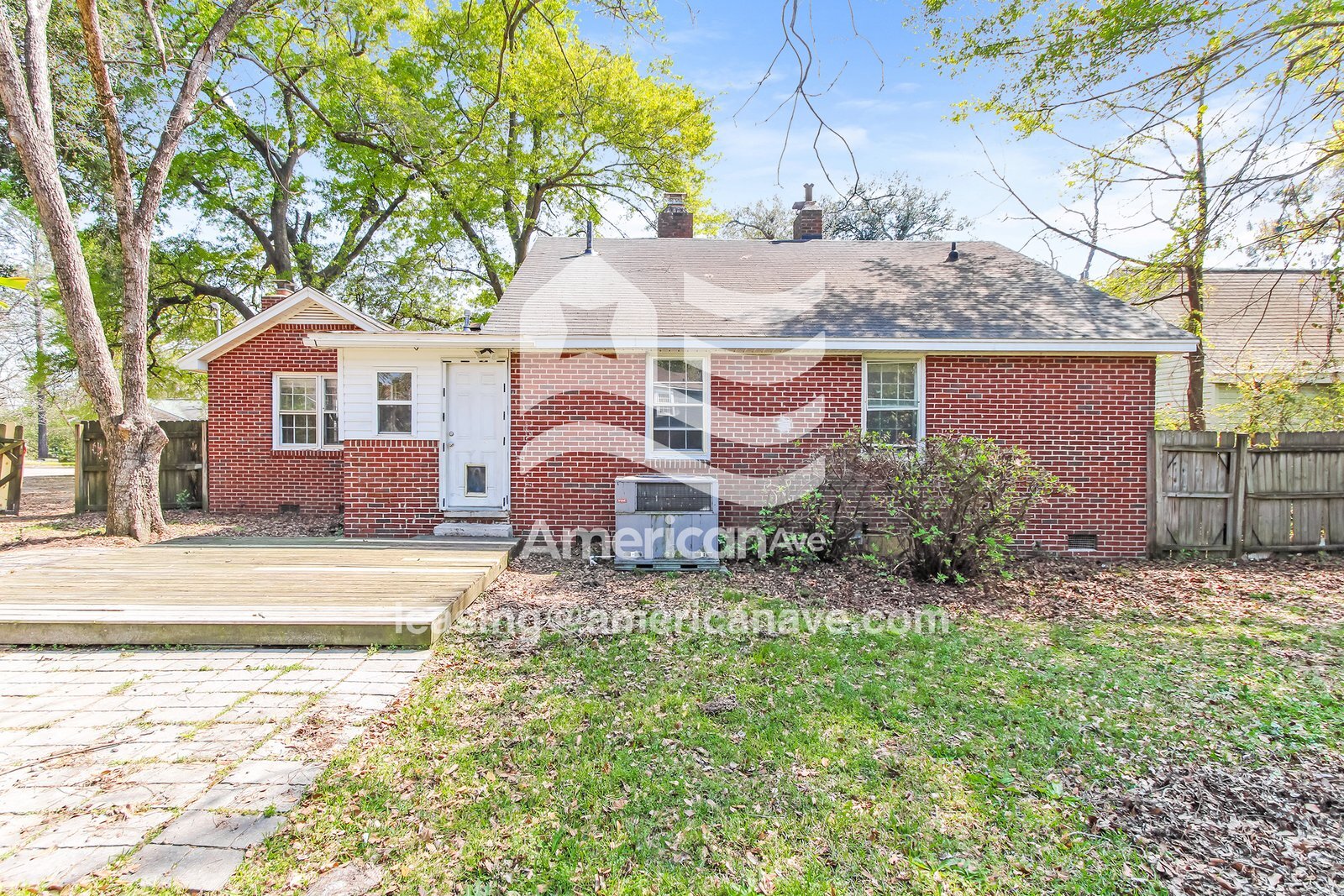 Building Photo - 318 Lyles St