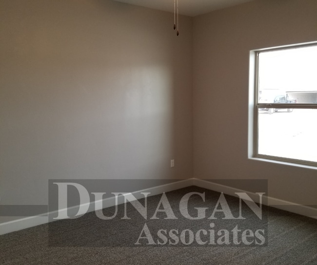 Building Photo - 401 Baler Ln