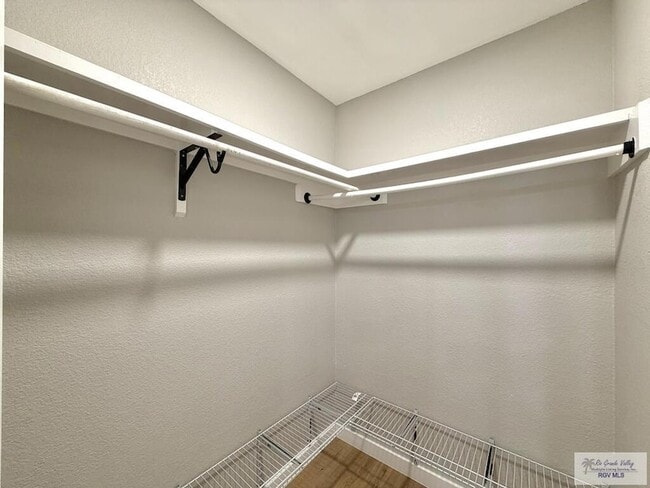 Building Photo - 35059 Anaqua Dr