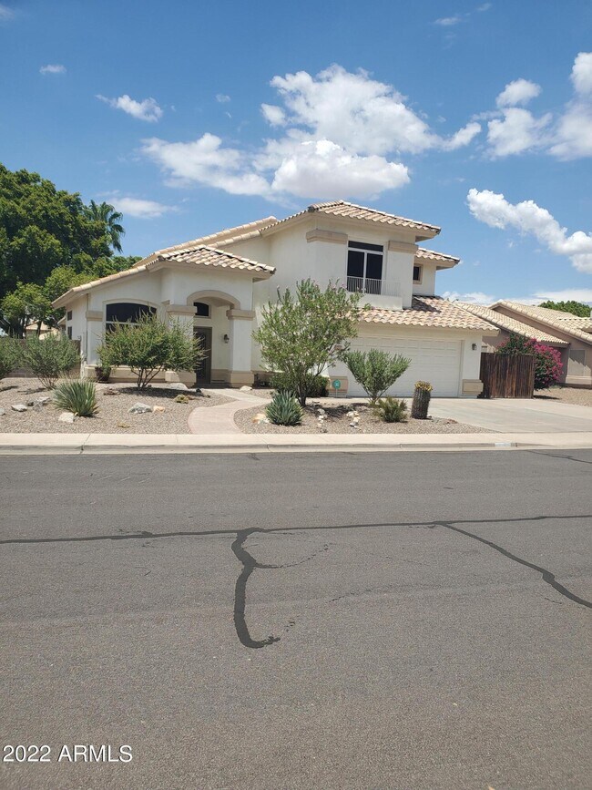Primary Photo - 3522 N Ramada