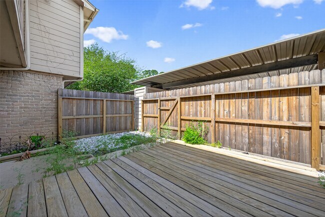 Building Photo - 6700 Richardson Rd