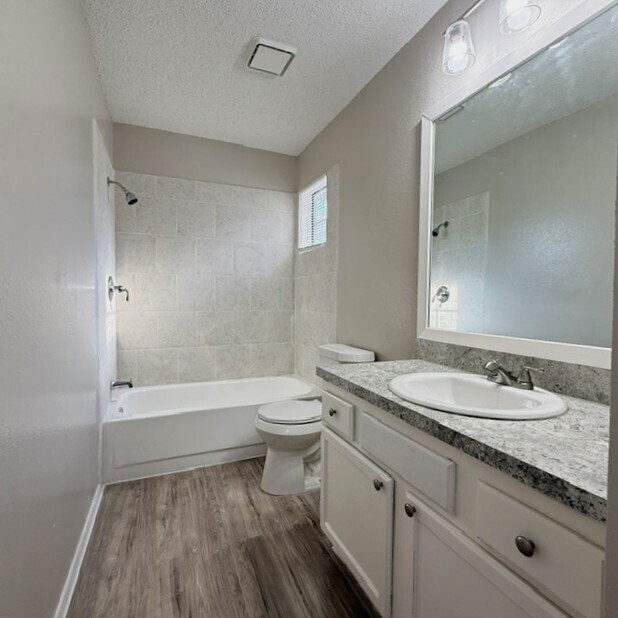 Building Photo - Coming soon Charming newly renovated 3 bedroom 2 bath with a loft In Mesquite!