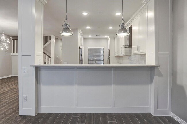 Building Photo - 12625 Memorial Dr