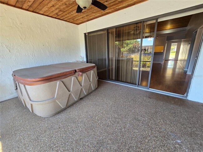 Building Photo - 8 Huntley Ct