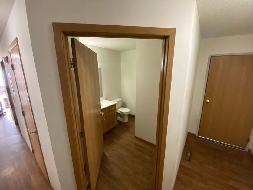 Building Photo - 106 5th Ave S