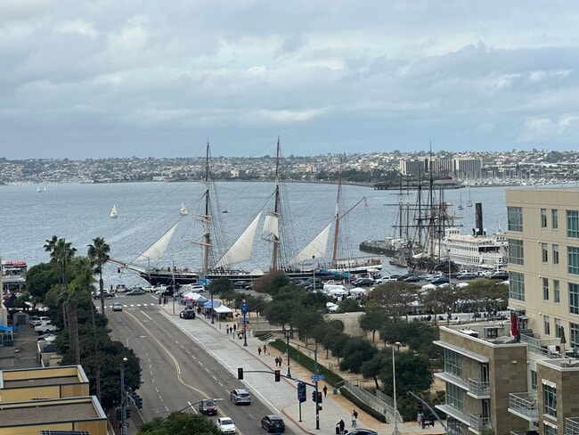 Building Photo - Savina By Bosa, 9th Floor Unit Available March 7th!