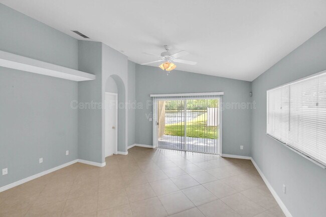 Building Photo - 10754 Flycast Cir