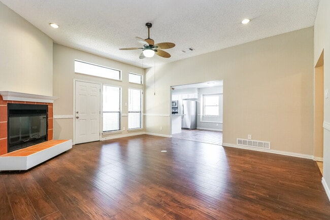 Building Photo - 6410 Running Creek Dr