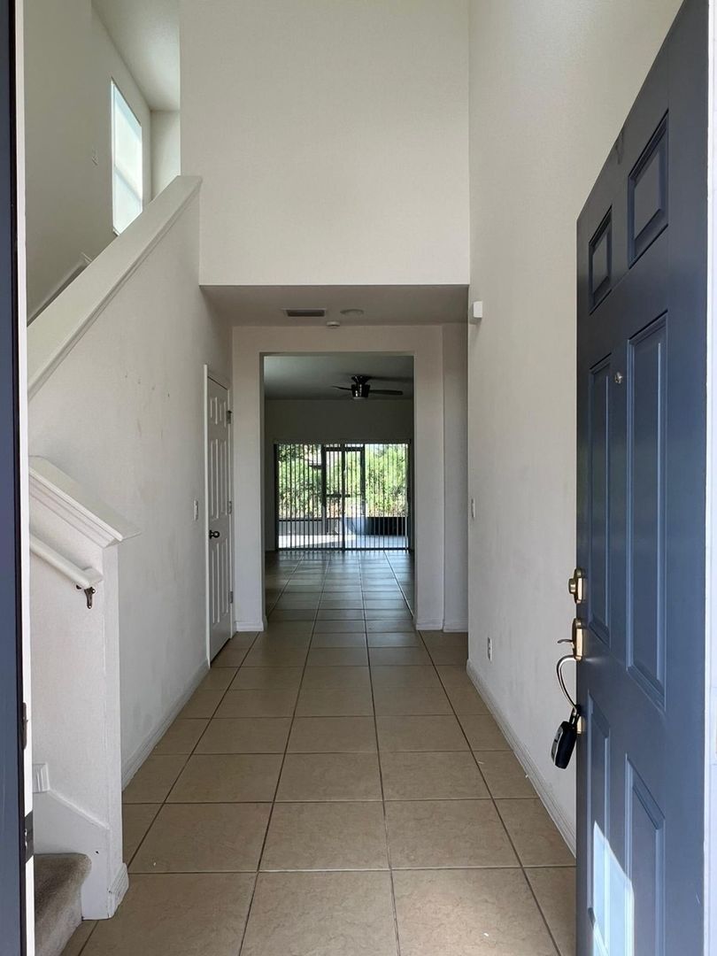 Building Photo - 310 Annabelle Way