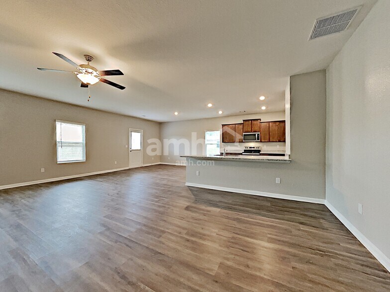Building Photo - 3420 Ridge Hill Pkwy