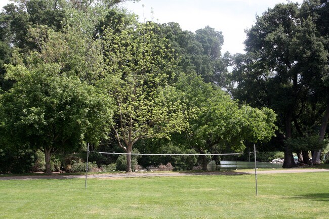 Building Photo - 1042 Awani Dr