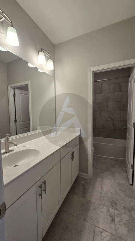 Building Photo - 209 Commons Ave