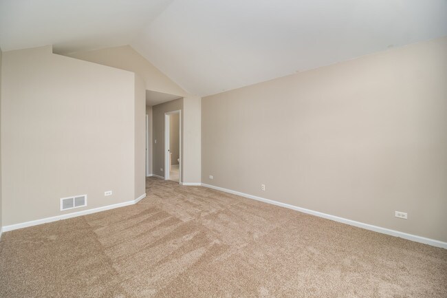 Building Photo - 3071 Autumn Lake Dr