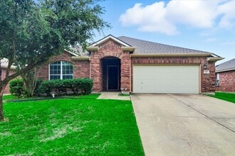Building Photo - Great House in Quiet Neighborhood