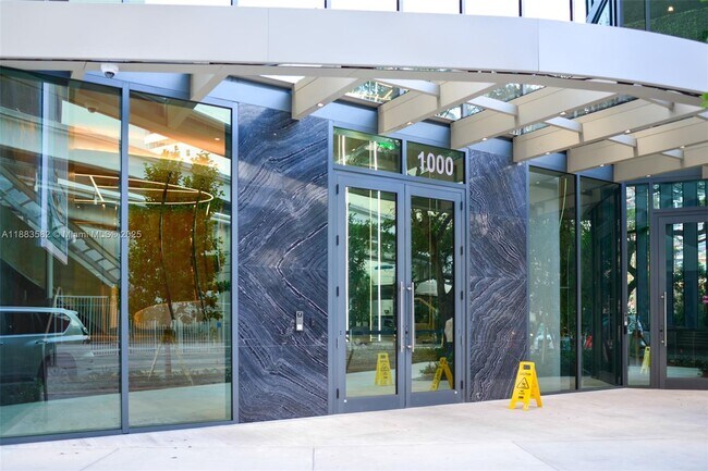 Building Photo - 1000 Brickell Plaza