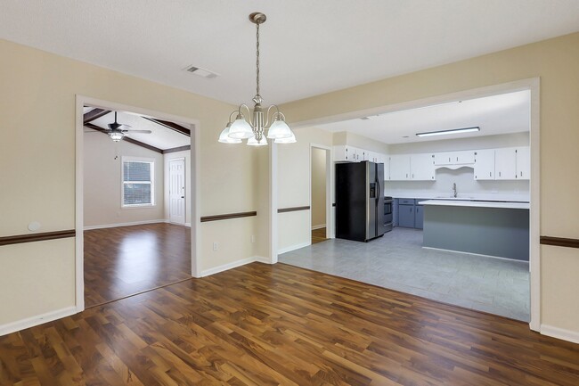 Building Photo - 110 Flat Shoal Ln