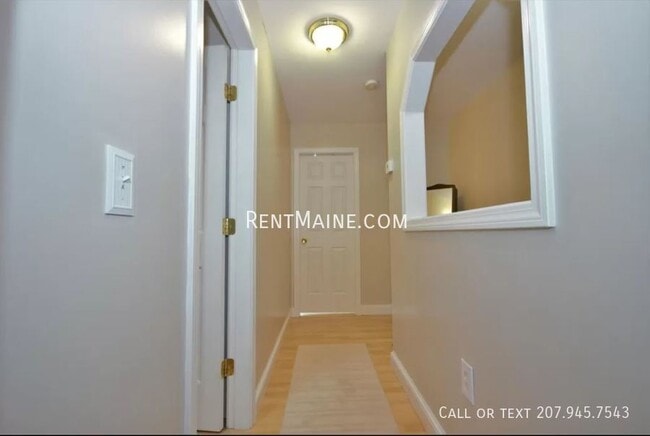 Building Photo - 20 River Village Dr