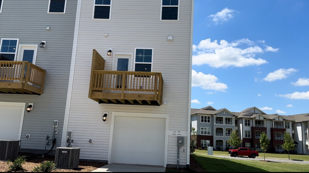 Building Photo - Room in Townhome on Kasota Ln